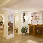 Hotel Cecil