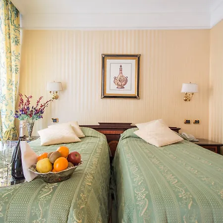 Hotel Cecil 3*