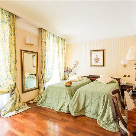 Hotel Cecil 3*