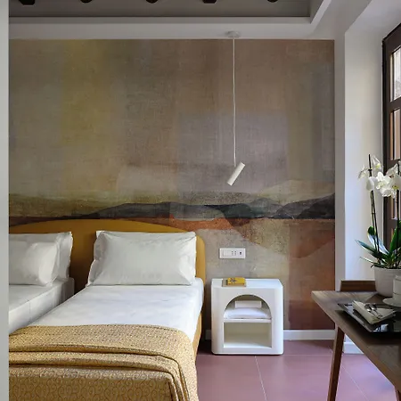 Cecil Hotel 3*