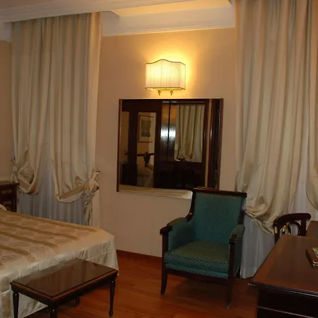 Cecil Hotel