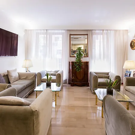 Hotel Cecil 3*