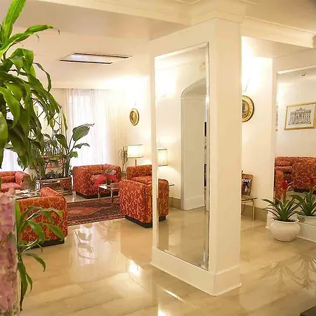 Hotel Cecil 3*